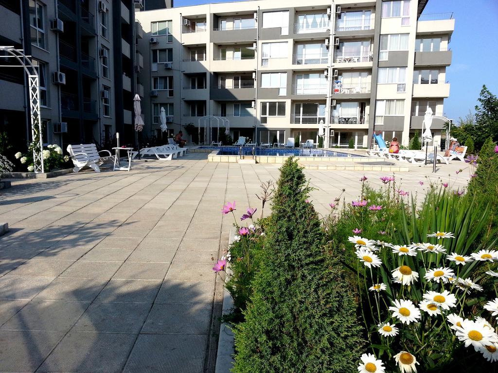 Menada Butterfly Apartment Sveti Vlas Εξωτερικό φωτογραφία